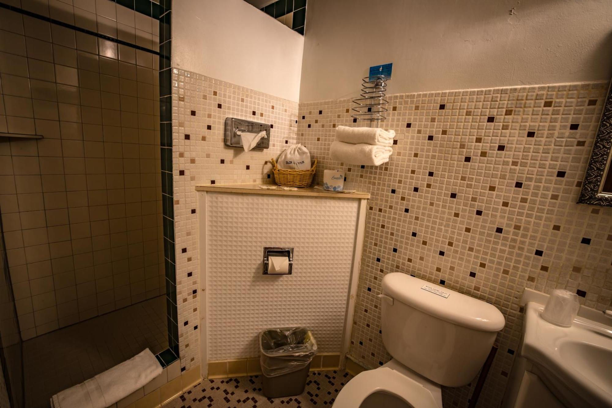 Riverside Motel Hayward Room photo